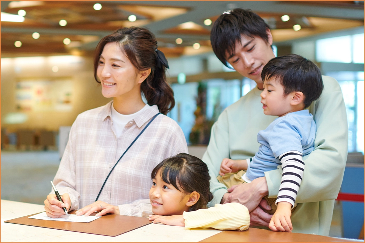 パルパルには、小さなお子さまが“はじめて”でも楽しめるアトラクションやショーがそろっています。 - content image