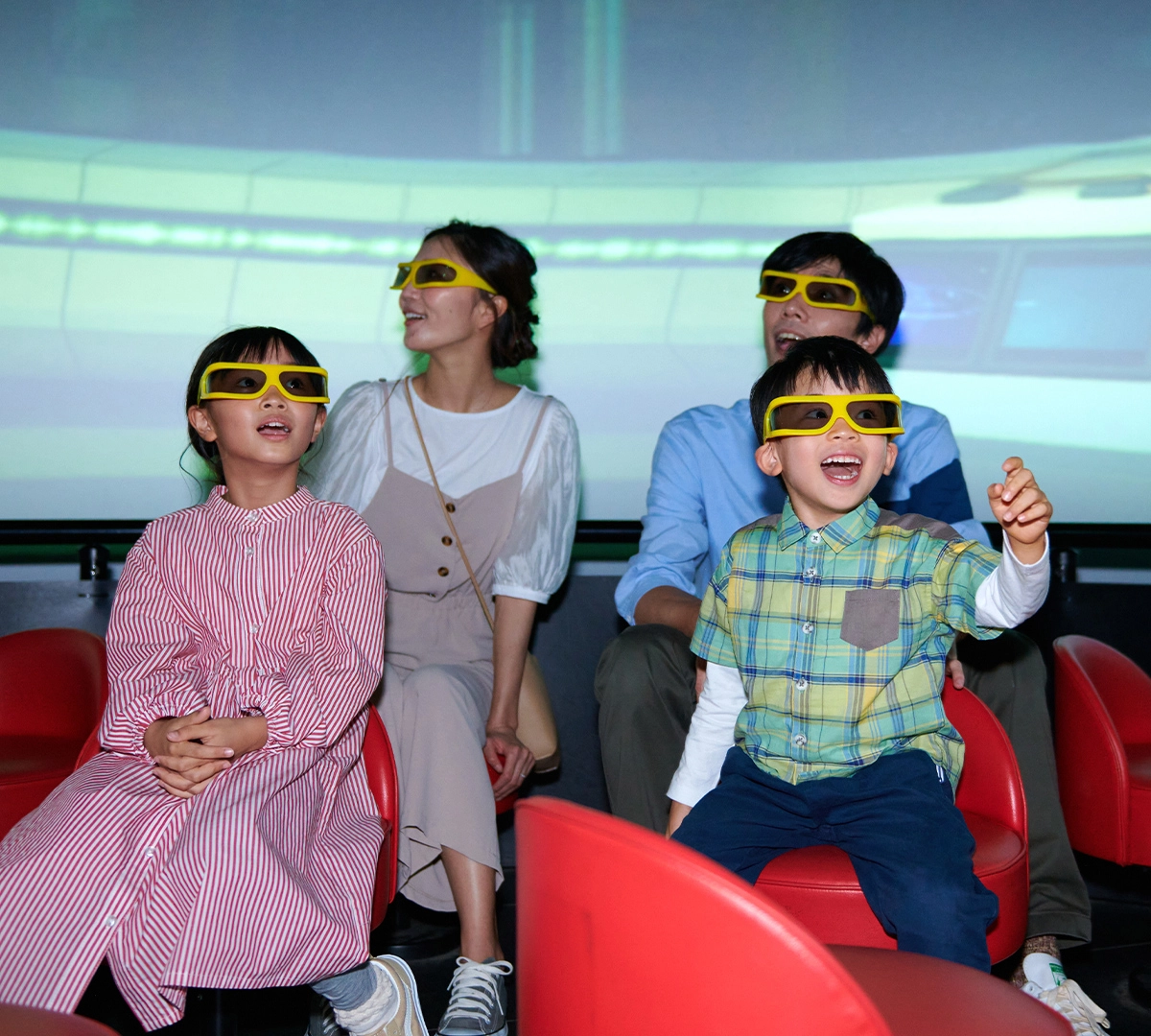 ３～６歳はいろいろなものに興味を示す時期。<br />パルパルなら、「見て・乗って・体を動かして」1日たっぷり遊べます。<br />はじめての遊園地でも、お子さまの“できた！”が増える体験がいっぱい。 - image 1