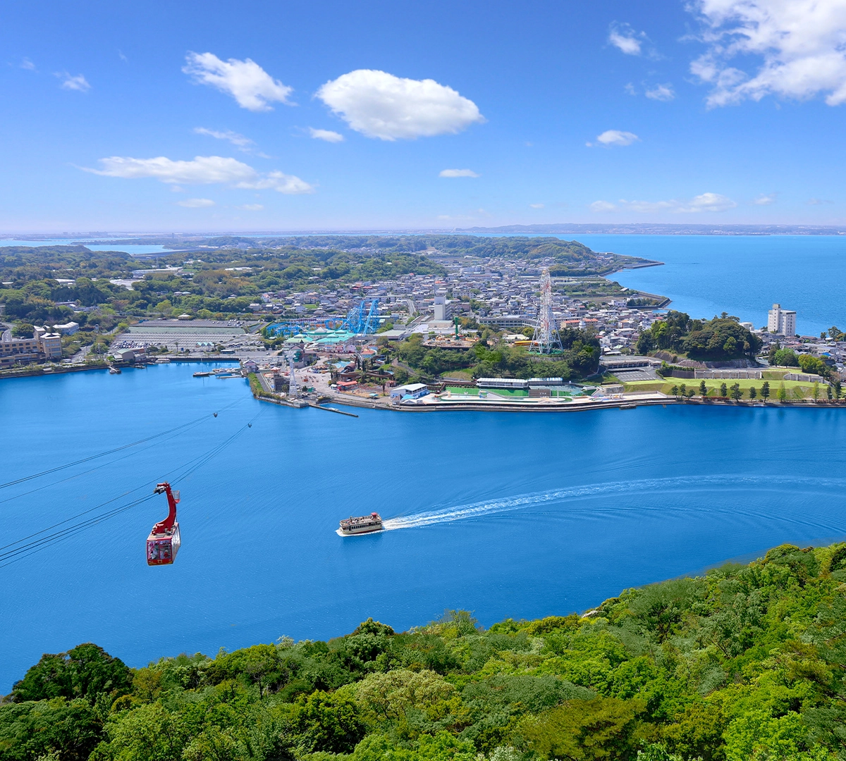 ３～６歳はいろいろなものに興味を示す時期。<br />パルパルなら、「見て・乗って・体を動かして」1日たっぷり遊べます。<br />はじめての遊園地でも、お子さまの“できた！”が増える体験がいっぱい。 - content image