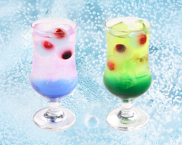 ビー玉サイダー<br>(左)ピーチ＆ブルーハワイ・(右)レモン＆メロン