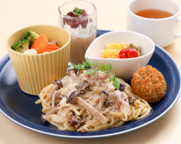 贅沢ポルチーニクリームパスタプレート