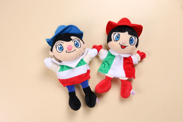 パペット<br>(左)パーラ・(右)パレオ